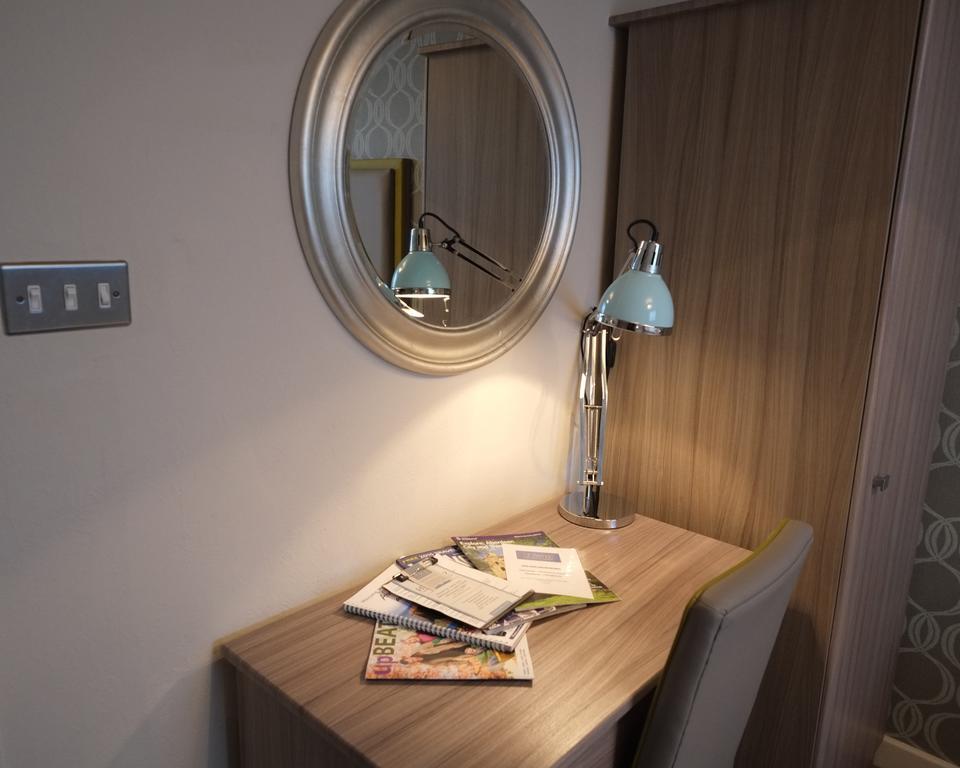 White Horse Inn Aberdeen Room photo